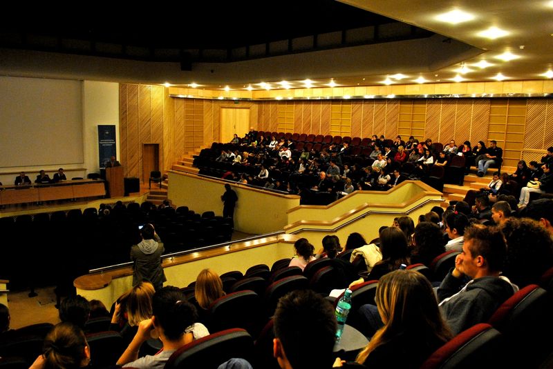 conferinta