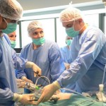 Premieră medicală în Clinica Urologică Timişoara: dezintegrarea calculilor renali cu ajutorul unui aparat de dimensiunea unui ac